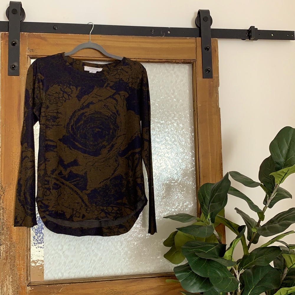 Long sleeve shirt